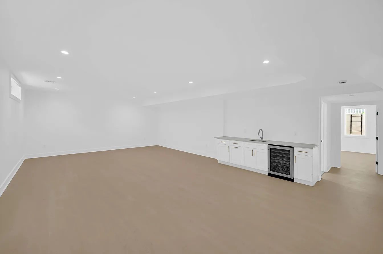 27 Mounthaven Dr Livingston NJ photo 3